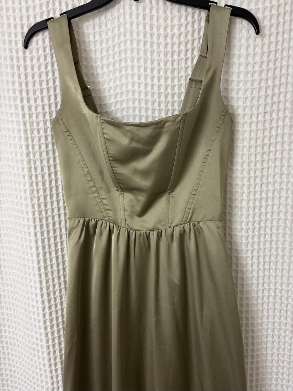 Show Me Your Mumu Nina Maxi Dress in Moss Green Luxe Satin Medium Corset - Picture 6 of 11